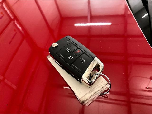 Used 2019 Volkswagen GTI SE FWD image 9