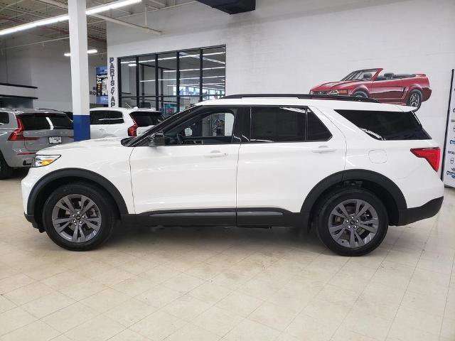 Certified 2024 Ford Explorer XLT w/ Equipment Group 202A AWD/4WD image 2