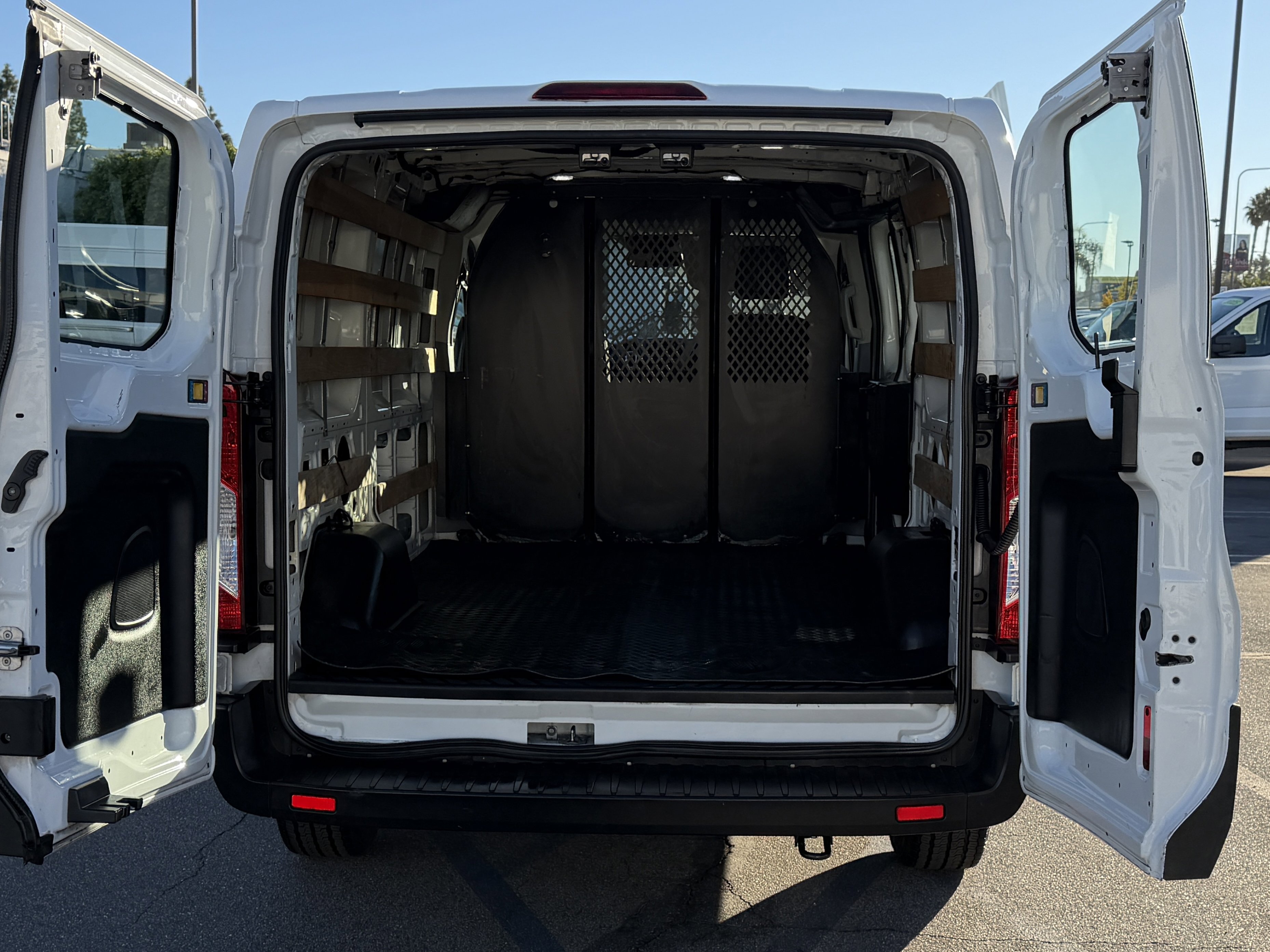 Certified 2019 Ford Transit 250 130 Low Roof w/ Exterior Upgrade Package image 11