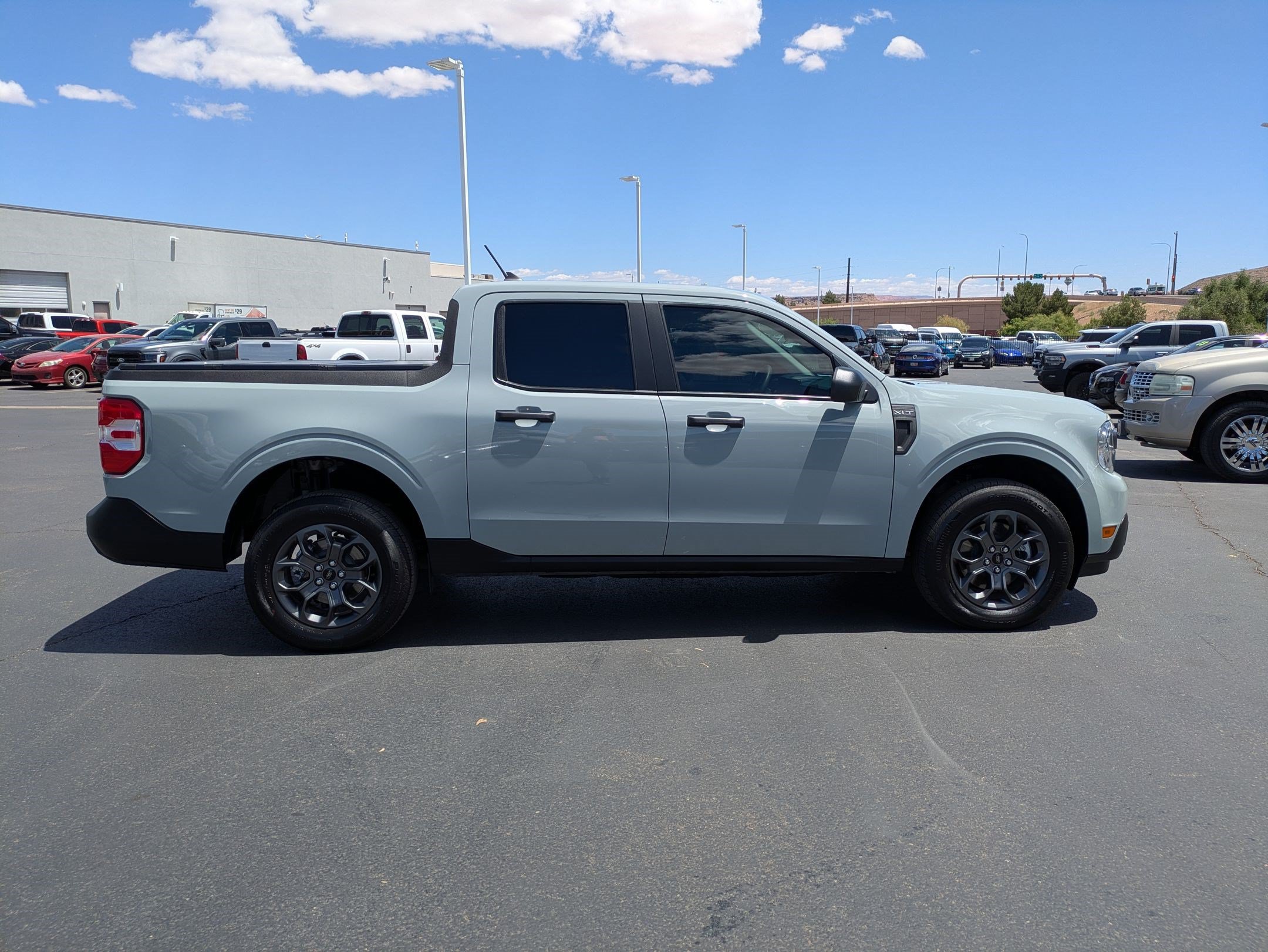 Certified 2023 Ford Maverick XLT FWD image 3
