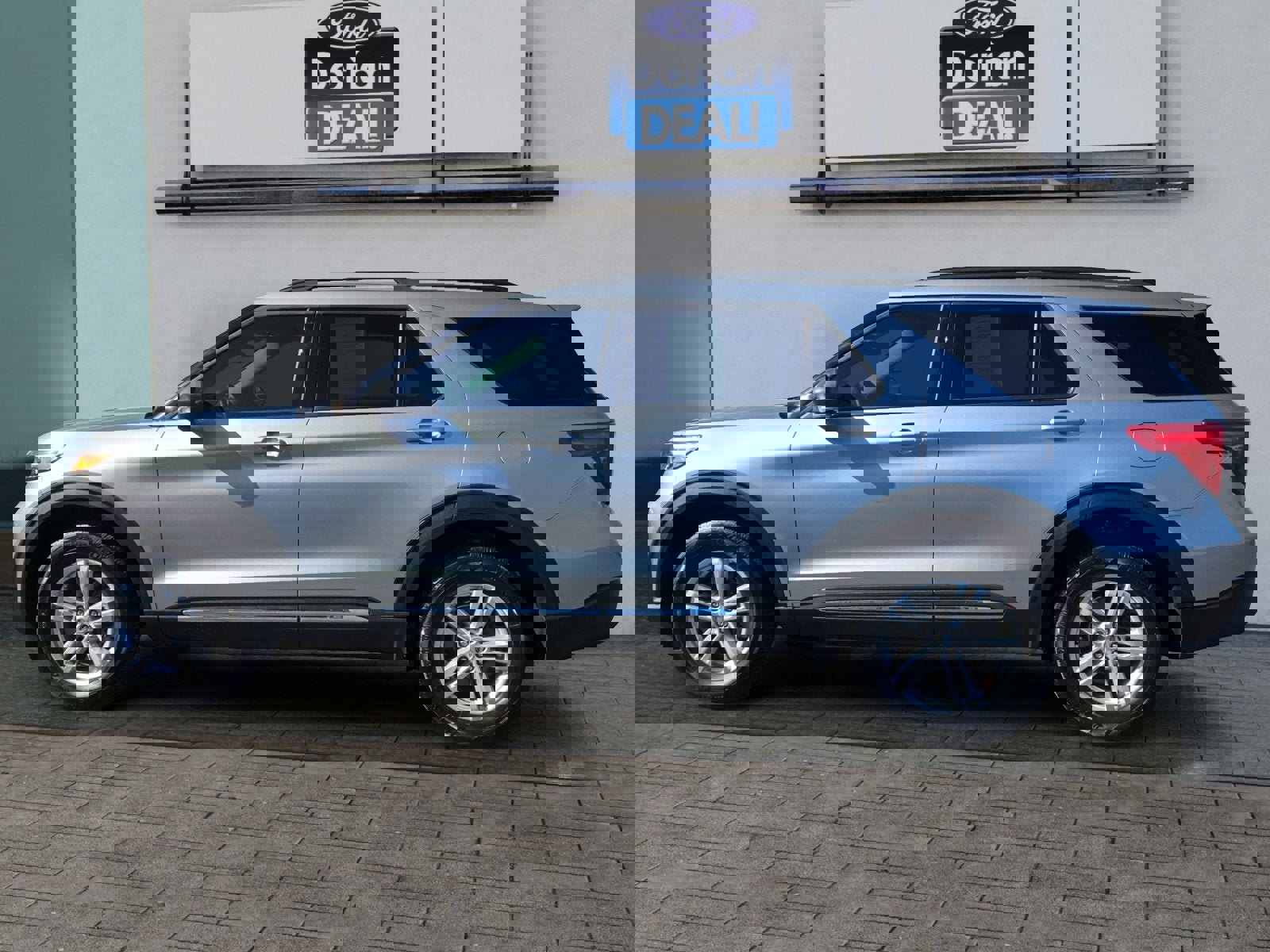 Certified 2023 Ford Explorer XLT w/ Equipment Group 202A image 2