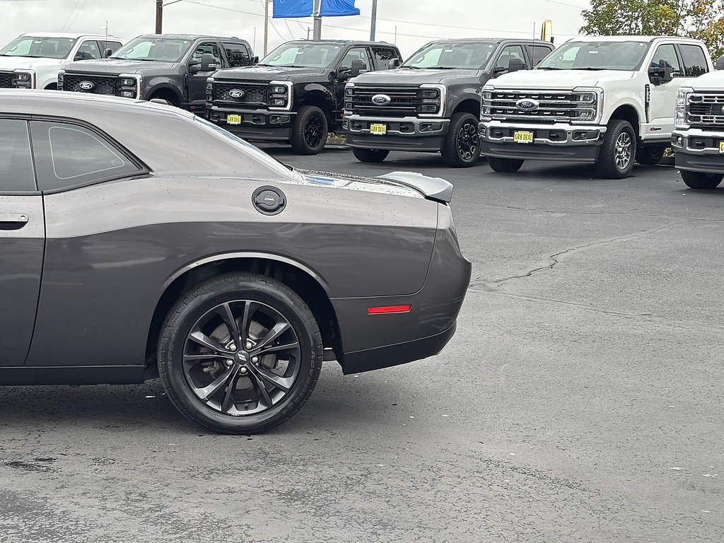 Used 2020 Dodge Challenger SXT w/ Blacktop Package AWD/4WD image 11