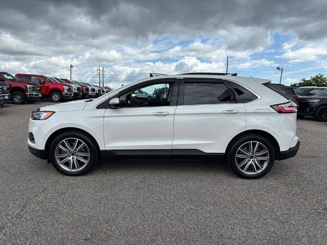 Certified 2022 Ford Edge Titanium AWD/4WD image 2