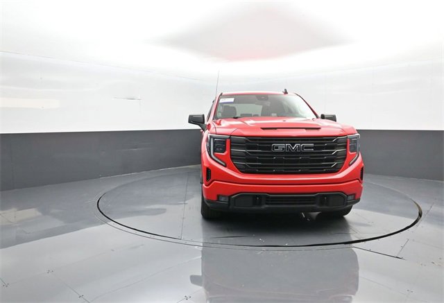 Used 2023 GMC Sierra 1500 Elevation image 2