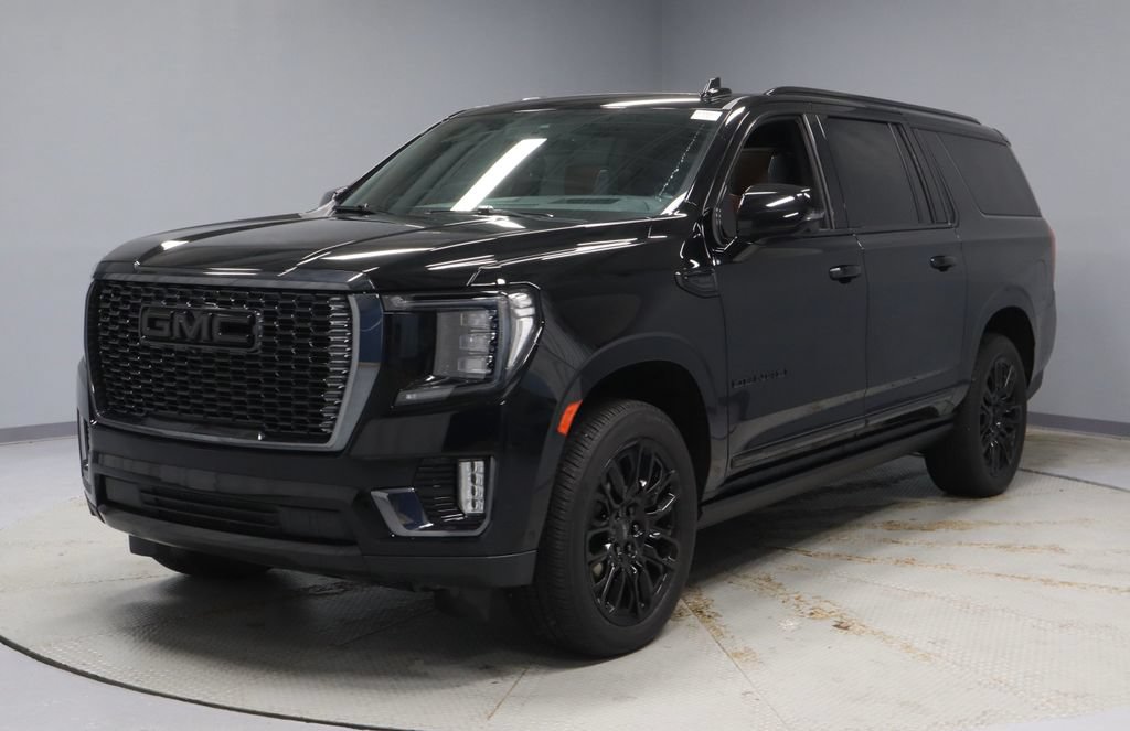 Used 2024 GMC Yukon XL Denali Ultimate AWD/4WD image 12