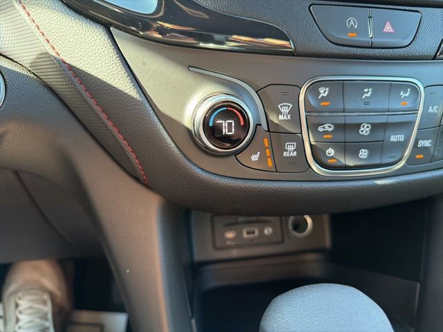 Used 2022 Chevrolet Equinox RS w/ RS Leather Package image 30