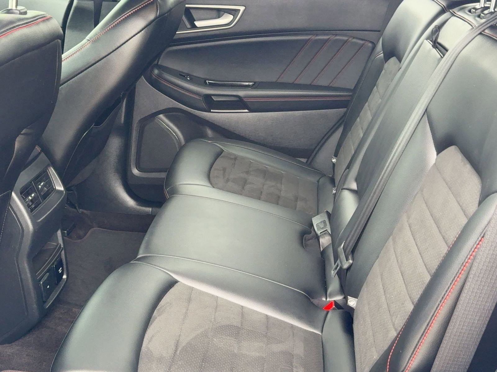 Certified 2020 Ford Edge ST-Line image 26