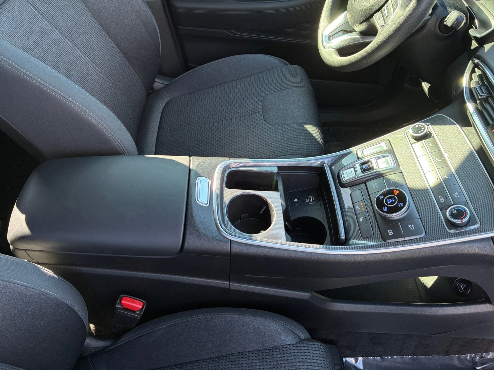 Used 2022 Hyundai Santa Fe SEL image 15