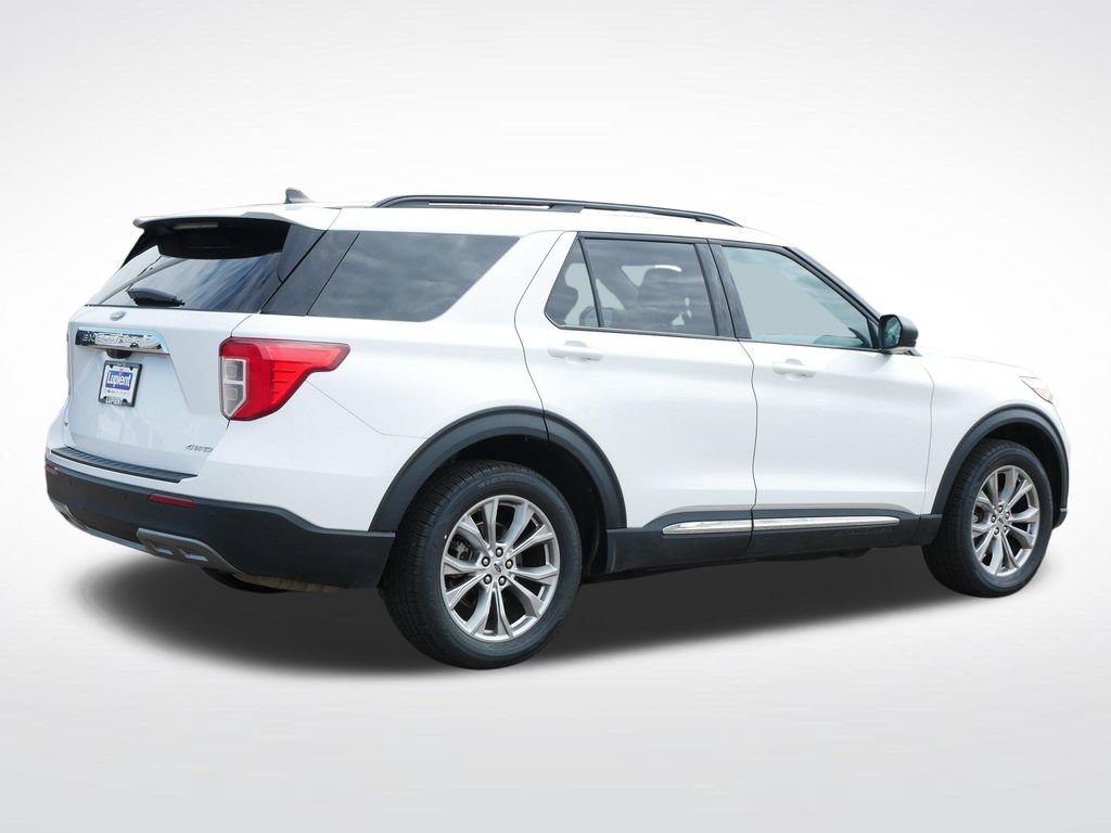 Certified 2023 Ford Explorer XLT AWD/4WD image 3