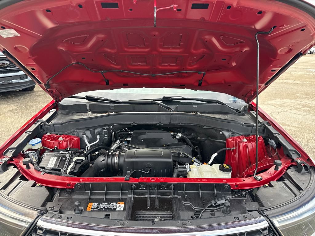 Certified 2020 Ford Explorer XLT w/ Equipment Group 202A image 29