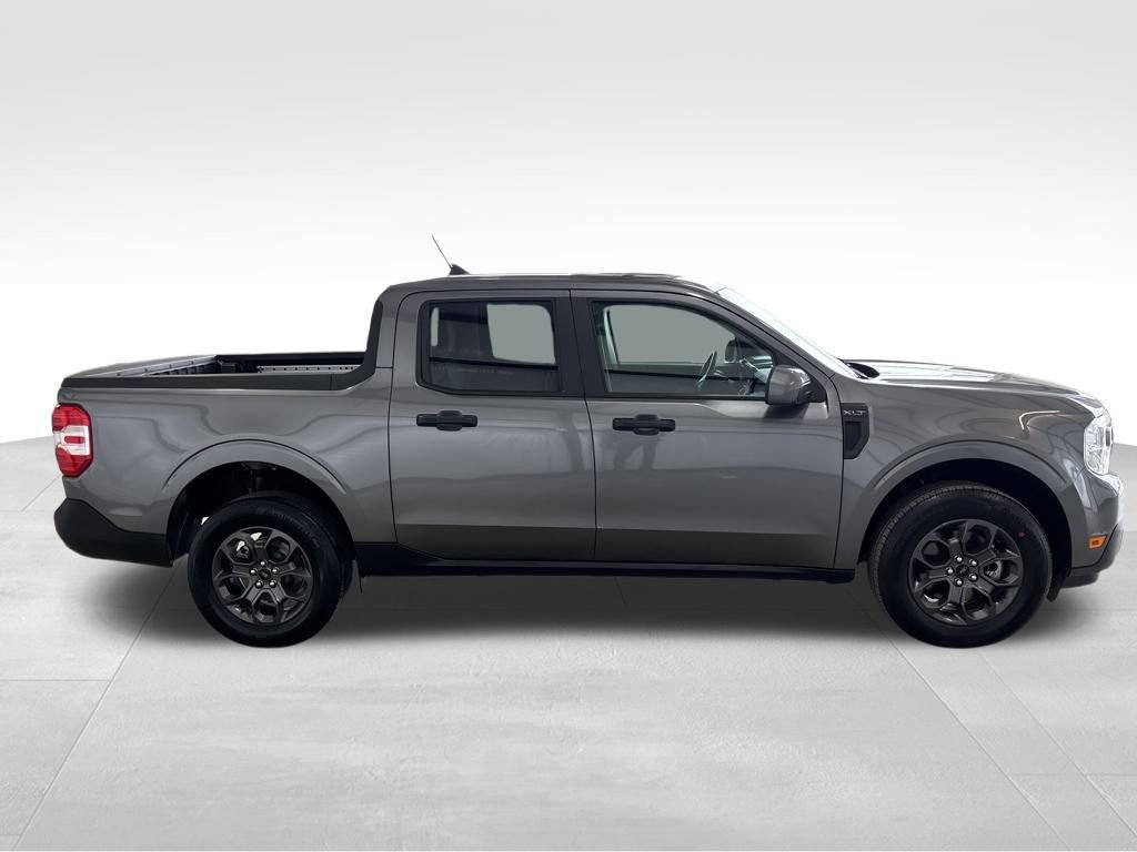 Certified 2022 Ford Maverick XLT w/ XLT Luxury Package image 6