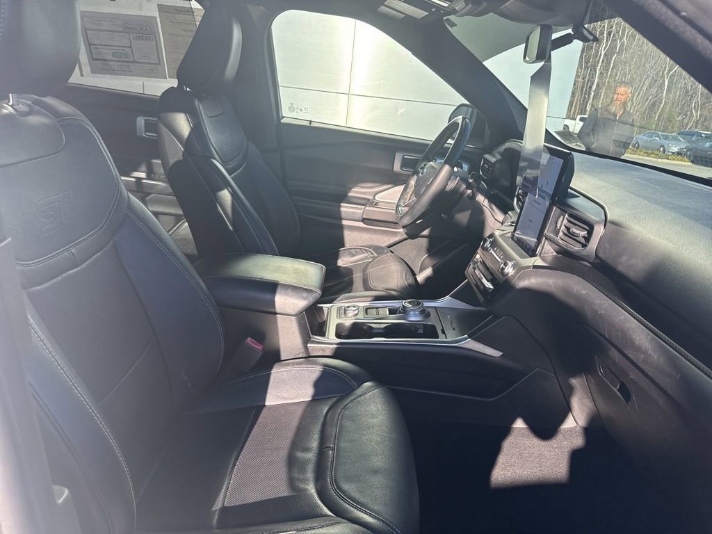 Certified 2020 Ford Explorer ST w/ Premium Technology Package image 31