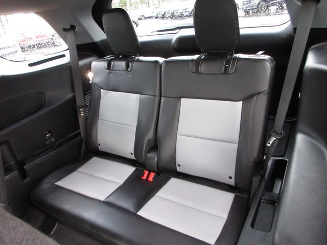 Certified 2022 Ford Explorer XLT w/ Equipment Group 202A image 25