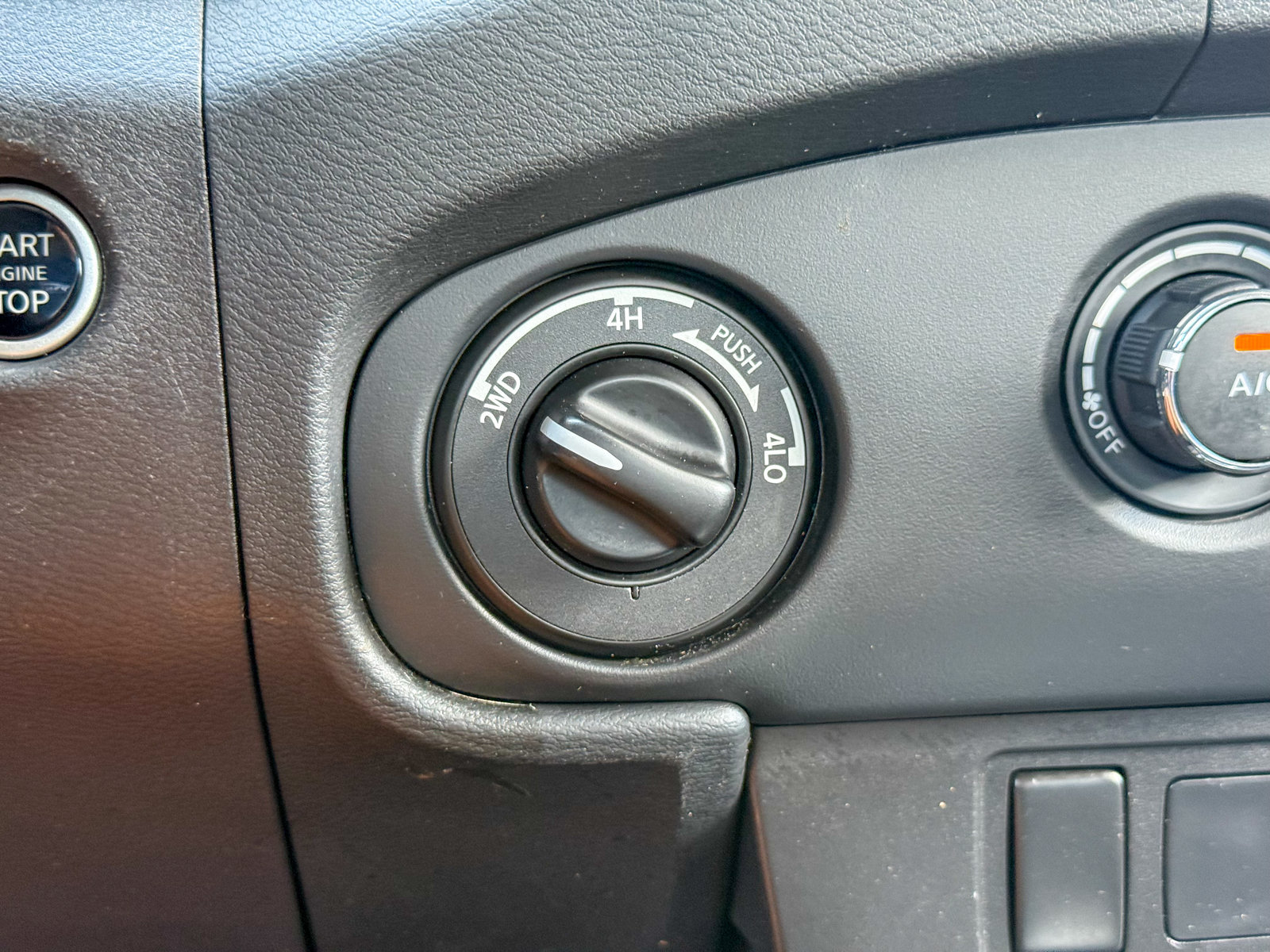 Used 2024 Nissan Frontier SV w/ Technology Package AWD/4WD image 24
