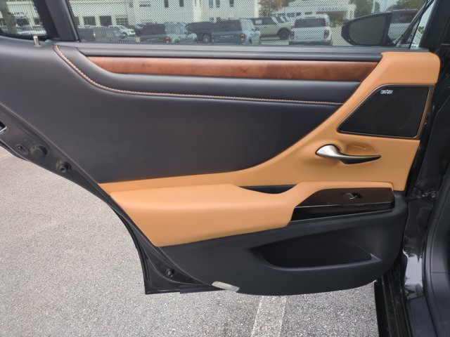 Used 2024 Lexus ES 350 Ultra Luxury w/ Accessory Package (Z2) FWD image 26