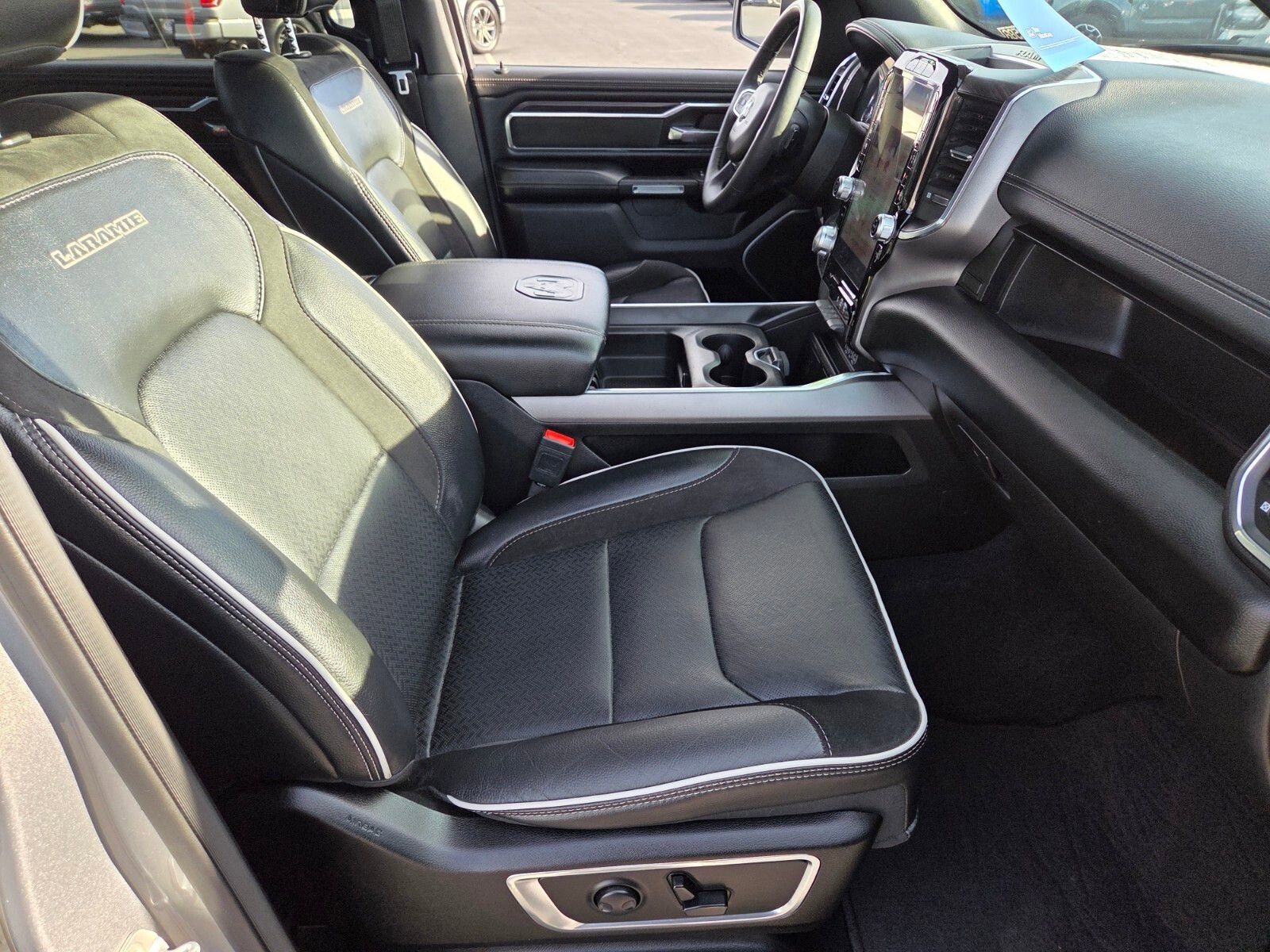 Used 2025 RAM 1500 Laramie image 15