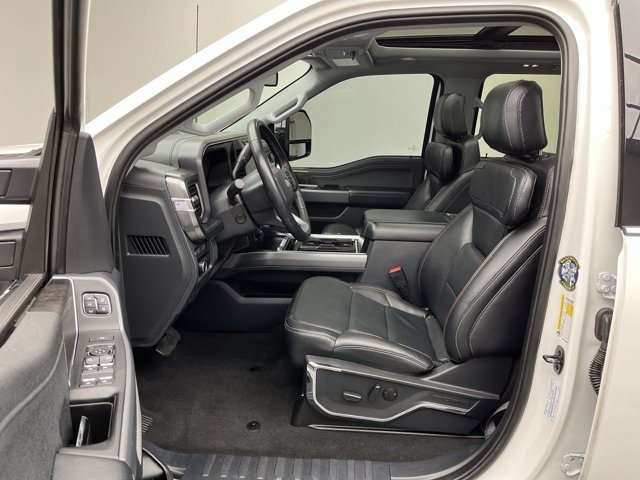 Certified 2023 Ford F250 Lariat w/ Lariat Ultimate Package AWD/4WD image 3