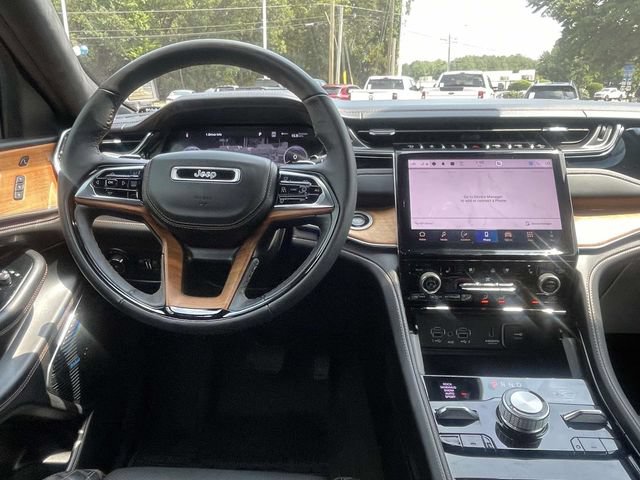 Used 2023 Jeep Grand Cherokee L Summit AWD/4WD image 14