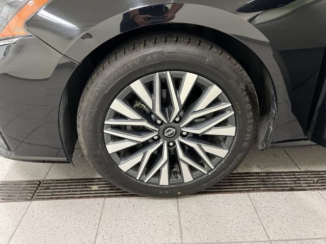 Used 2024 Nissan Altima 2.5 SV FWD image 10