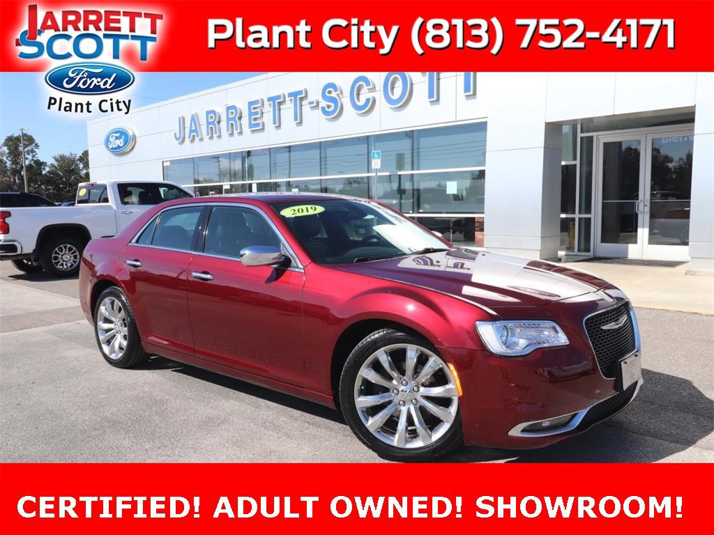 Used 2019 Chrysler 300 Limited image 7