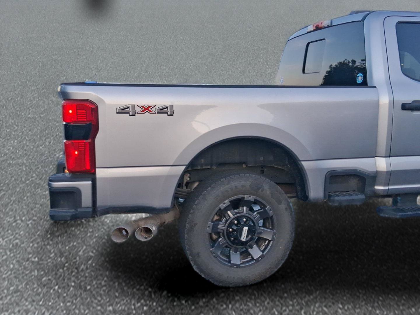 Certified 2024 Ford F250 XL w/ STX Appearance Package AWD/4WD image 11