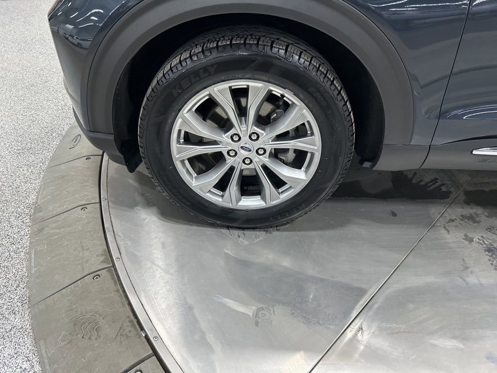 Certified 2024 Ford Explorer XLT w/ Equipment Group 202A image 37