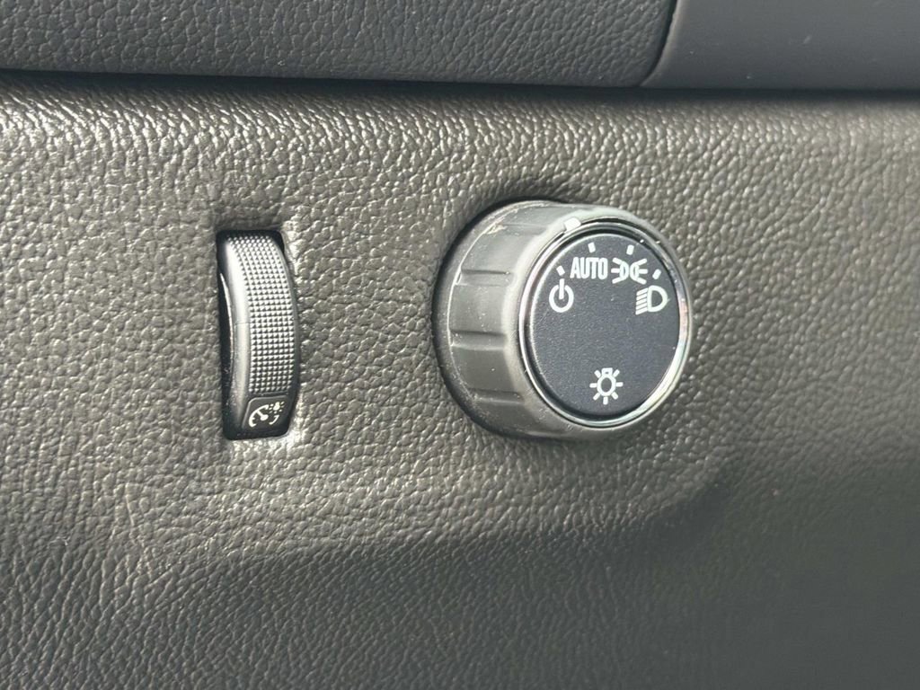 Used 2022 Chevrolet Colorado LT w/ Fleet Safety Package image 26