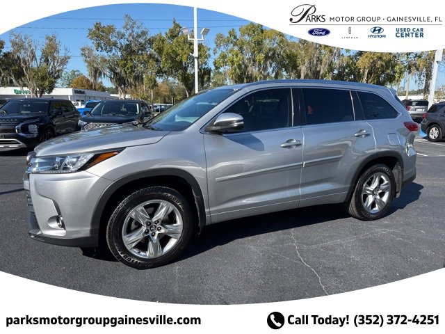 Used 2017 Toyota Highlander Limited image 6