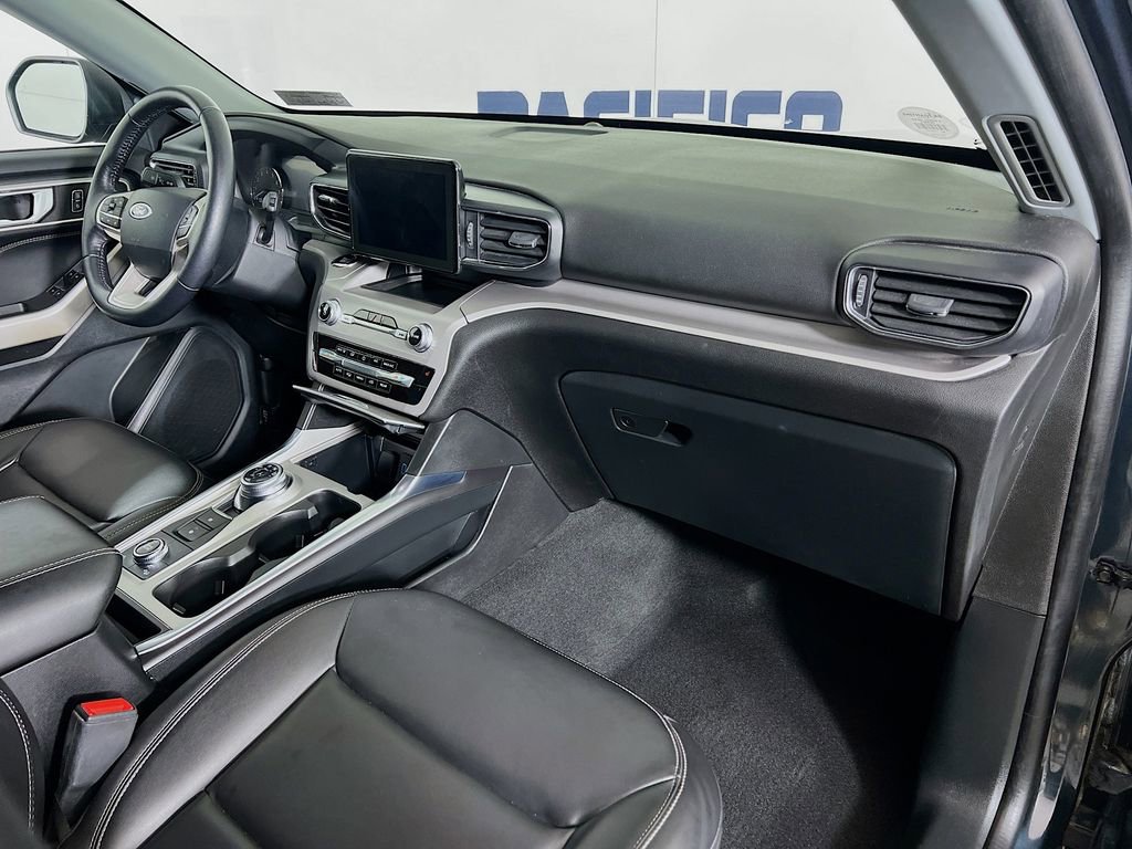 Certified 2023 Ford Explorer XLT w/ Equipment Group 202A image 35