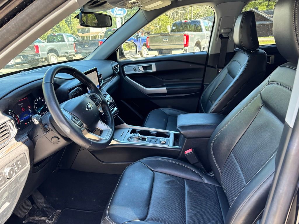 Certified 2022 Ford Explorer Limited w/ Equipment Group 301A AWD/4WD image 6