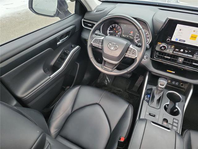 Used 2023 Toyota Highlander XLE image 23