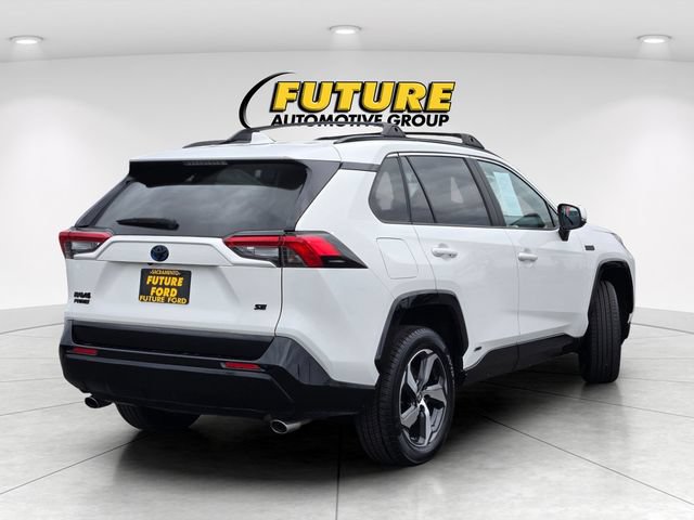 Used 2021 Toyota RAV4 SE w/ Weather & Moonroof Package AWD/4WD image 4