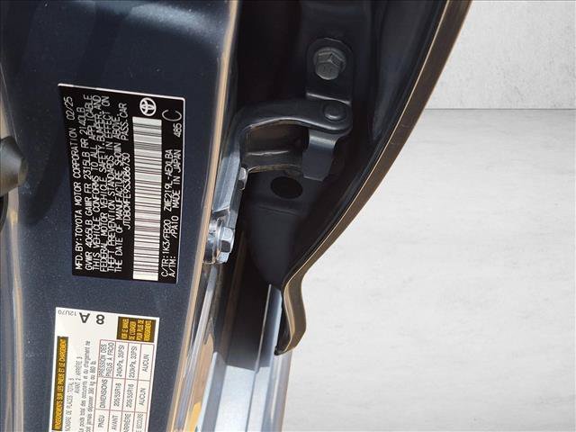 Used 2025 Toyota Corolla LE FWD image 24