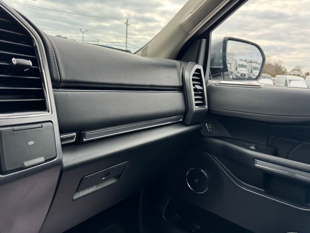 Certified 2021 Ford Expedition Platinum image 28