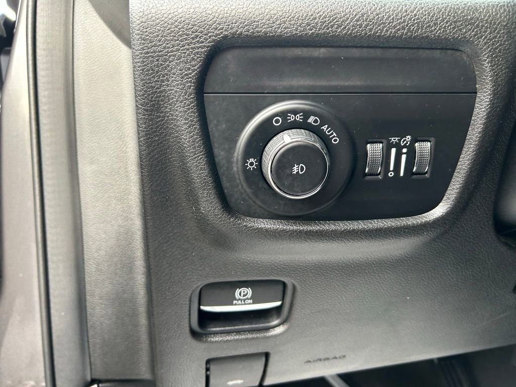 Used 2022 Jeep Grand Cherokee L Limited image 22