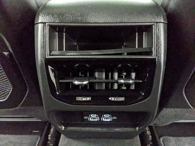 Used 2025 Jeep Grand Cherokee Laredo X image 14