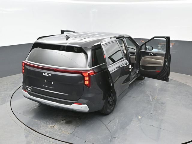 Used 2025 Kia Carnival FWD image 25