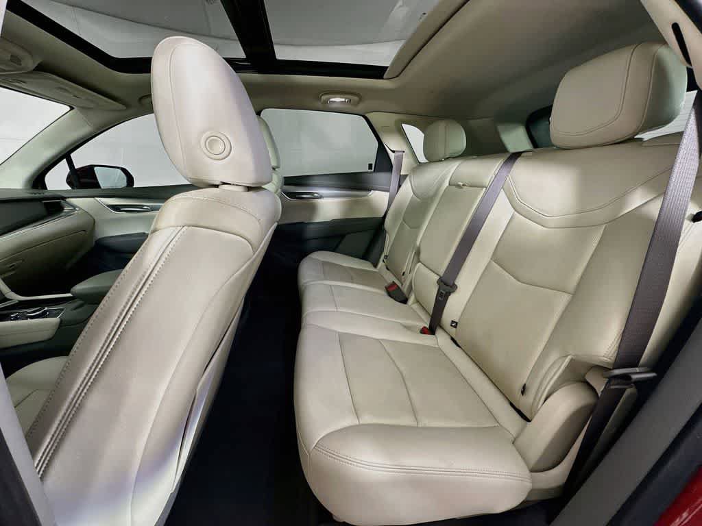 Used 2021 Cadillac XT5 Premium Luxury FWD image 14