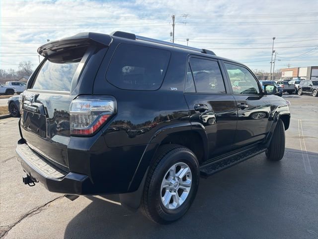 Used 2024 Toyota 4Runner SR5 Premium image 5