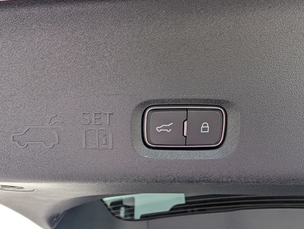 Certified 2026 Ford Expedition Platinum w/ Stealth Appearance Package AWD/4WD image 35
