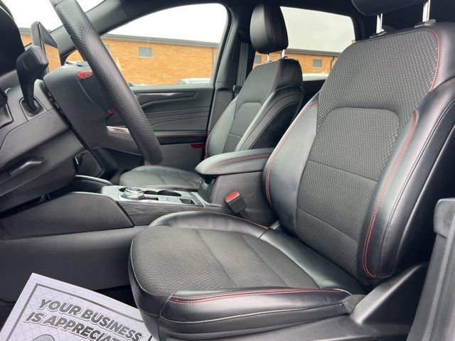 Certified 2023 Ford Escape ST-Line Select w/ Tech Pack #2 image 21