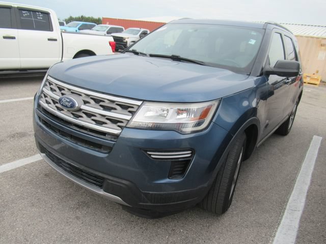 Certified 2018 Ford Explorer XLT FWD image 3