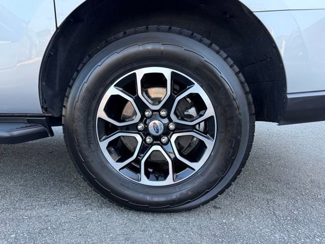 Certified 2024 Ford Expedition Max XLT image 10