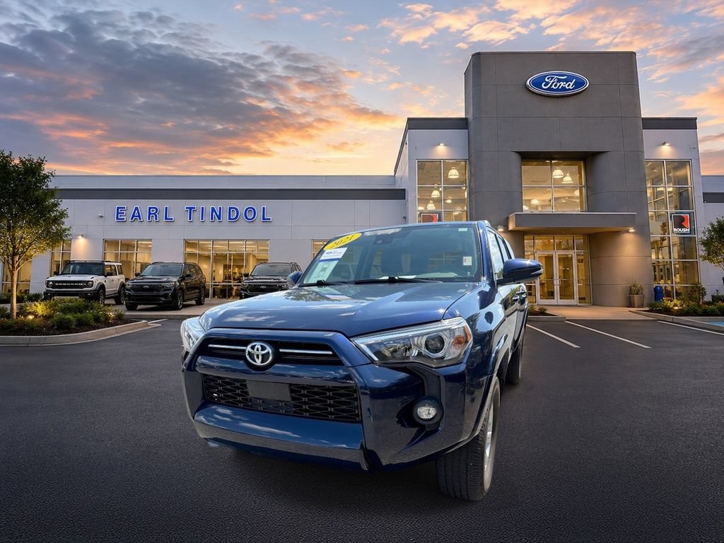 Used 2021 Toyota 4Runner SR5 Premium w/ Moonroof Package AWD/4WD image 3
