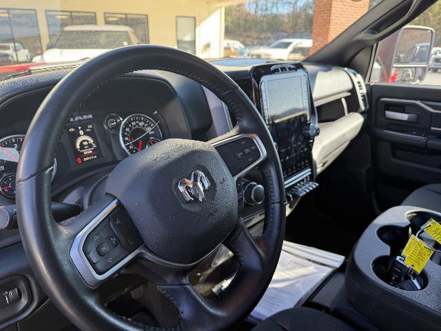 Used 2024 RAM 2500 Big Horn w/ Sport Appearance Package image 10