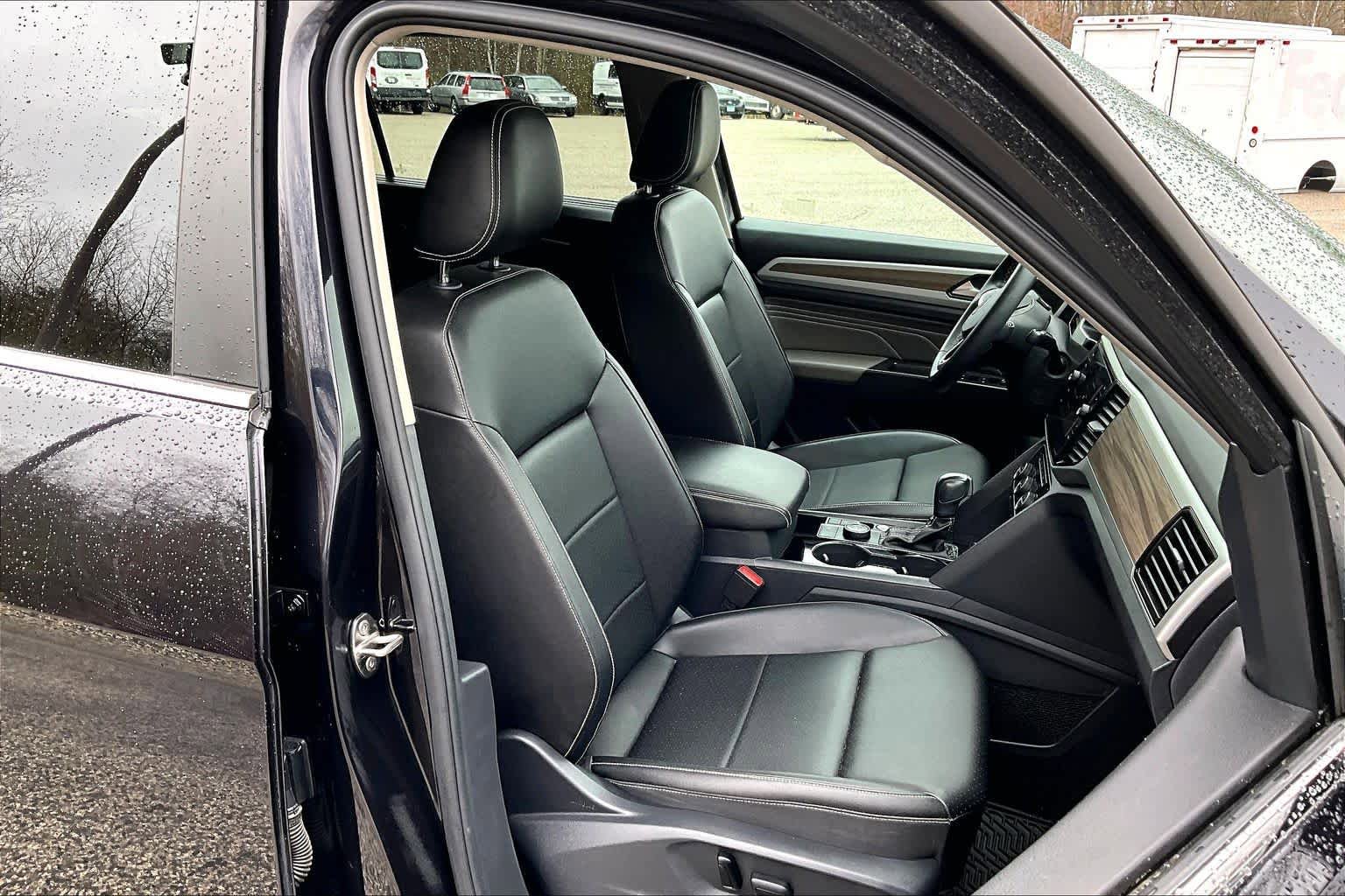 Used 2023 Volkswagen Atlas SEL AWD/4WD image 8