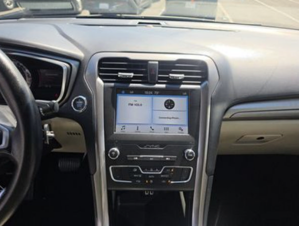 Certified 2019 Ford Fusion SE FWD image 13