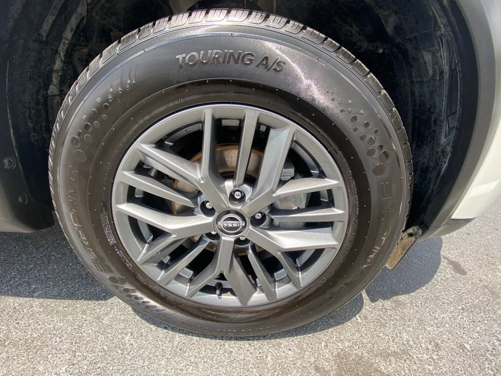 Used 2023 Nissan Rogue S FWD image 30