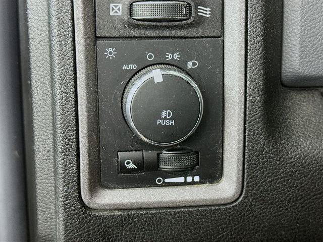 Used 2019 RAM 1500 Express w/ Express Value Package AWD/4WD image 10