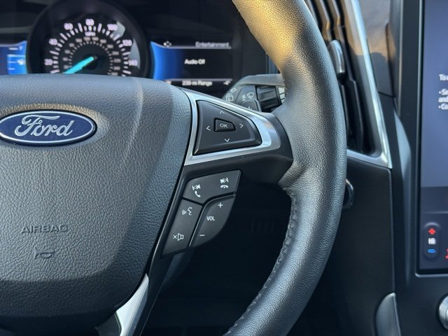 Certified 2022 Ford Edge Titanium w/ Class II Trailer Tow Package image 31